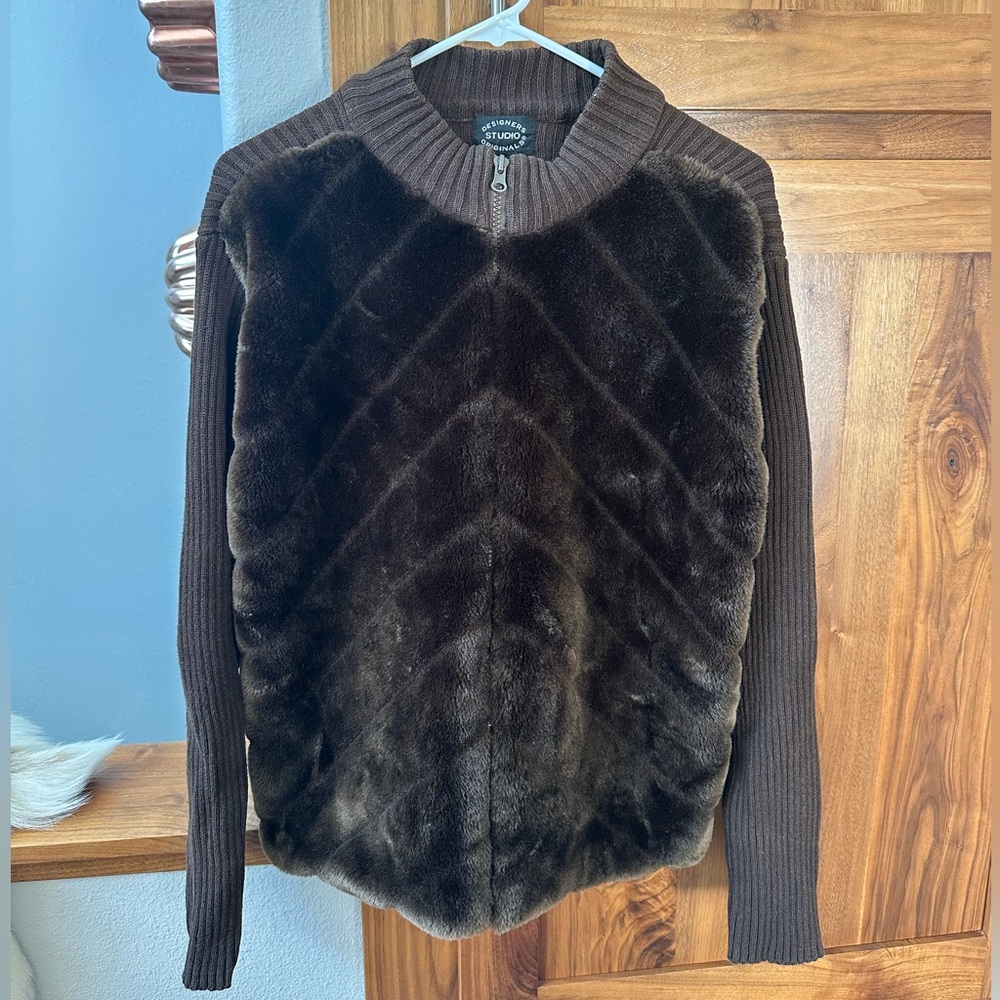 Studio Works Women’s Brown Faux-Fur Quarter-Zip Sweater
